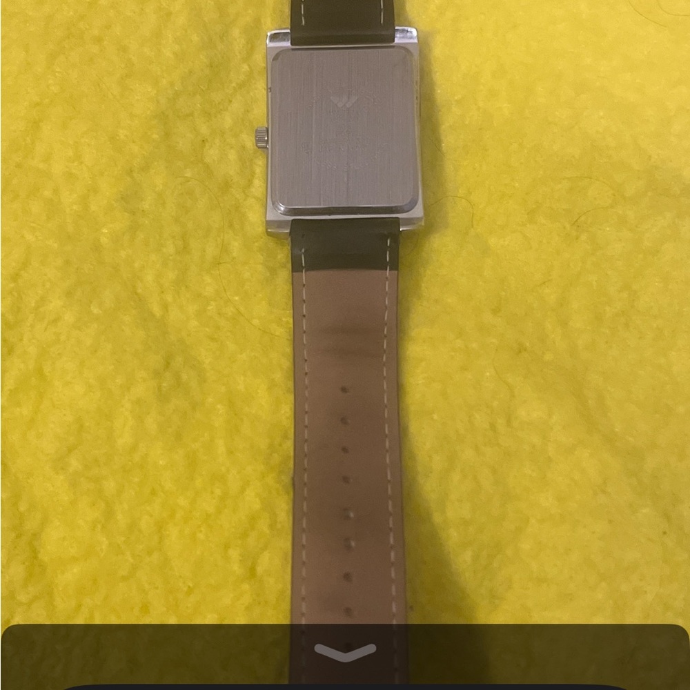 Vintage Waltham Men's Silver and Black Quartz Tank Watch. Running beautifully. - Picture 5 of 7